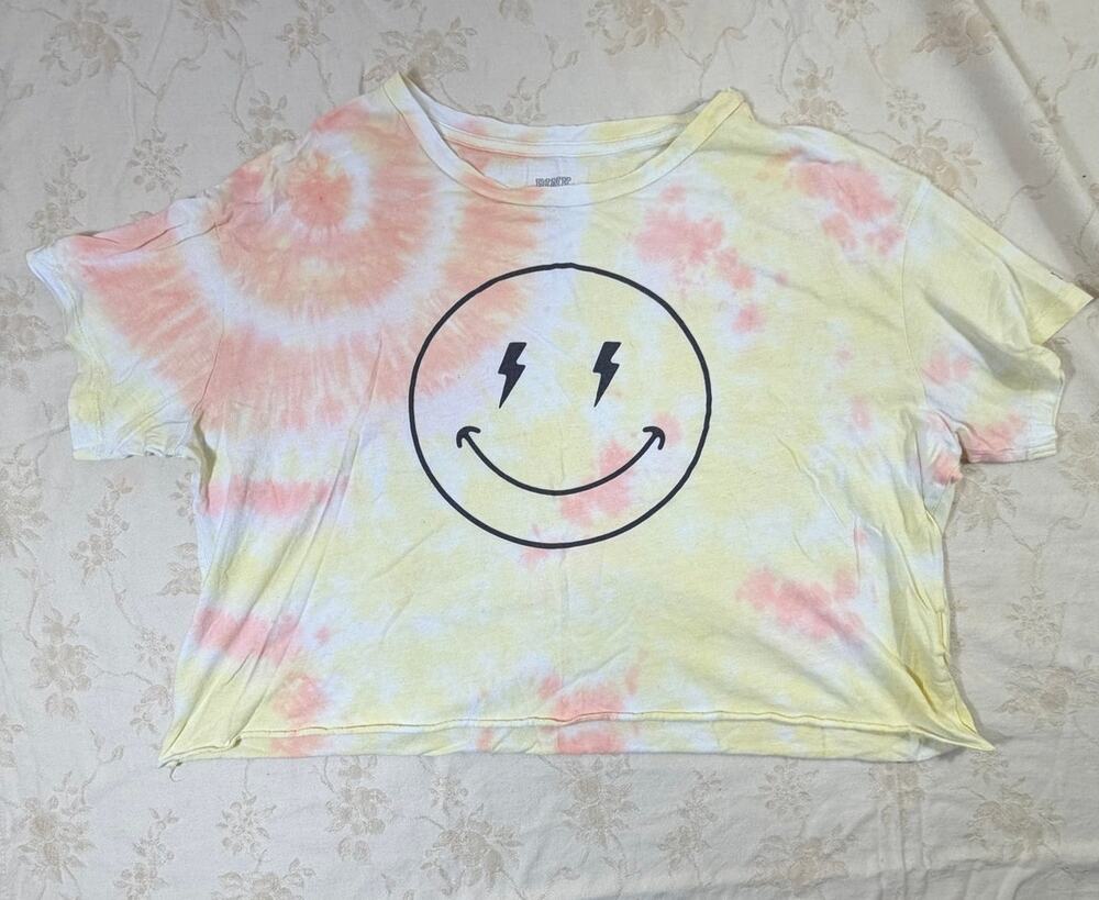 Victoria’s Secret PINK Women’s Large Tie Dye Crop Top Smiley Face Graphic Tee